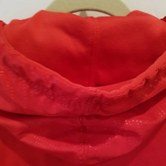 NHL RED HOODIE BLACK HAWKS SIZE S WOMEN'S - Picture 6 of 8